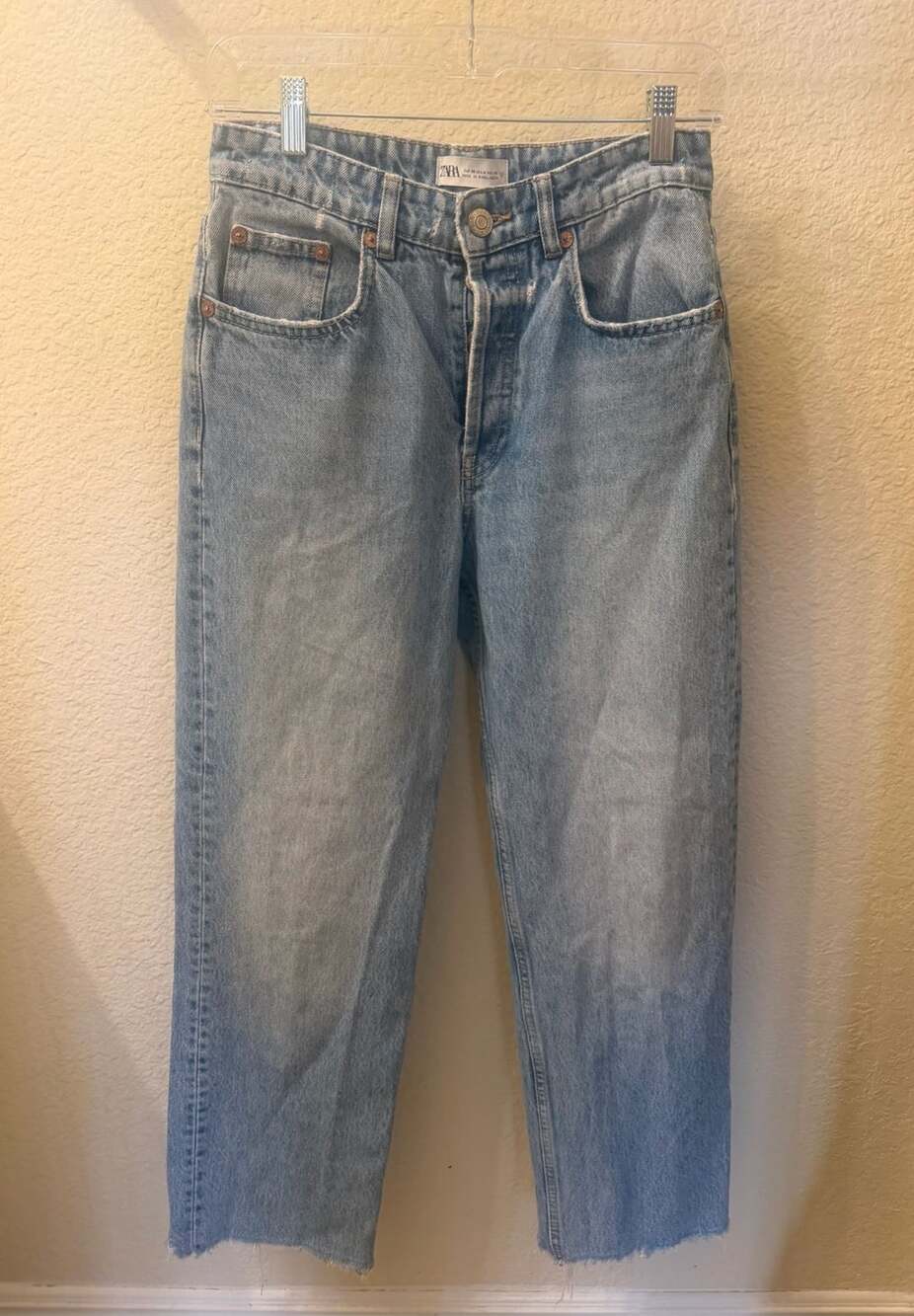 Zara Light Blue Distressed Raw Hem Cropped Straight Leg Jeans Size 4